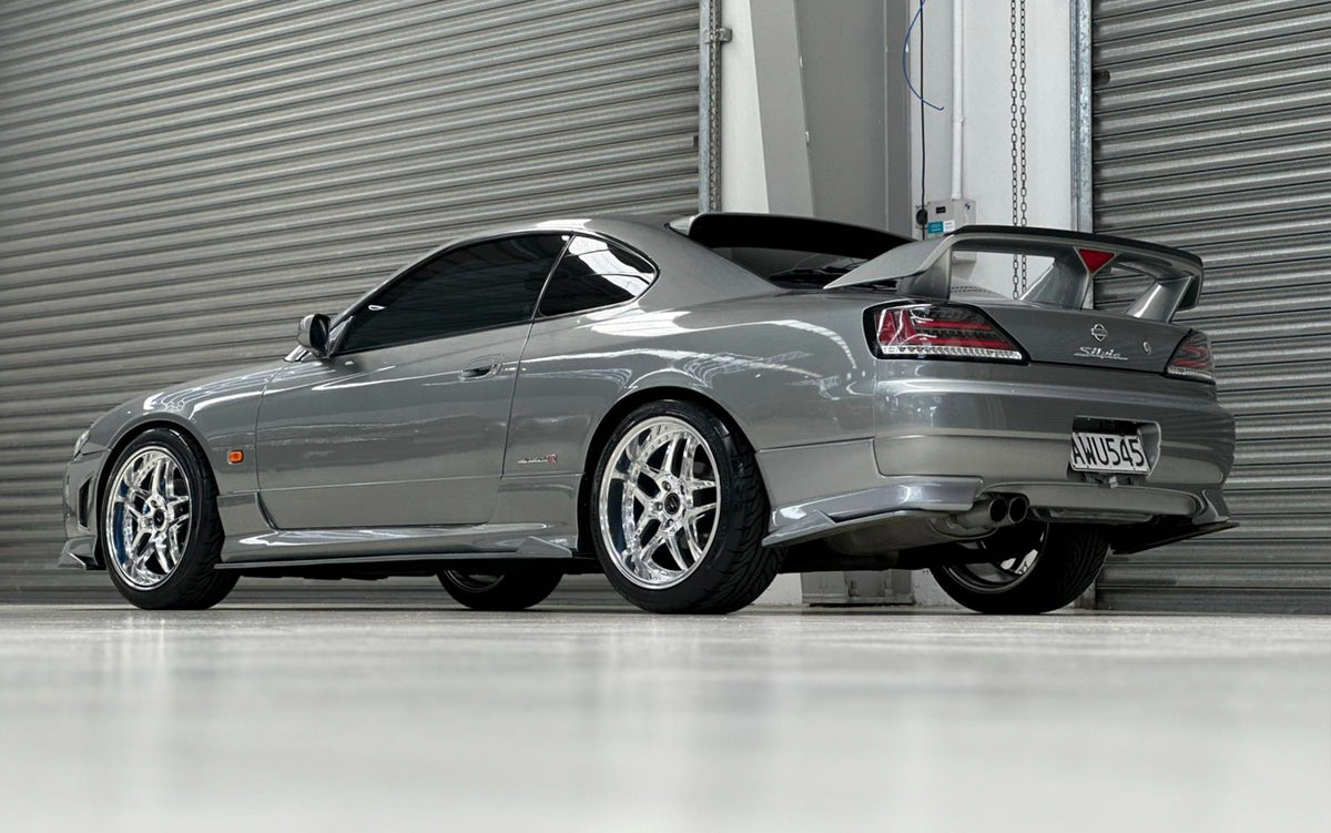 Forum Vice (Polish Chrome)