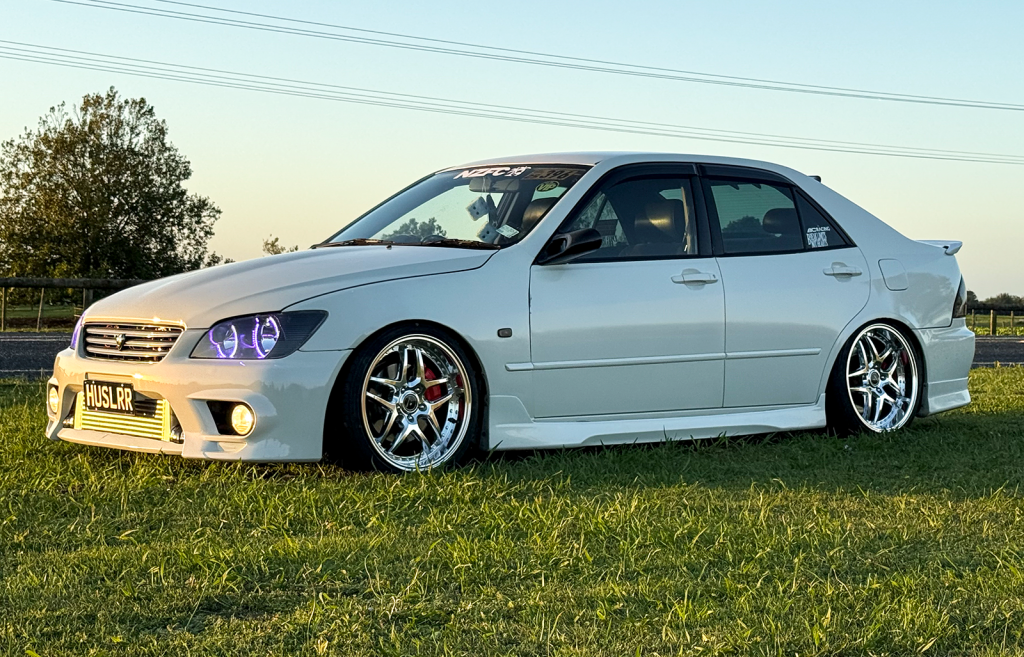 Forum Vice (Polish Chrome)